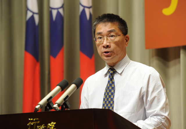 政院同意金管會主委丁克華請辭 黃天牧暫代主委一職 　共4張