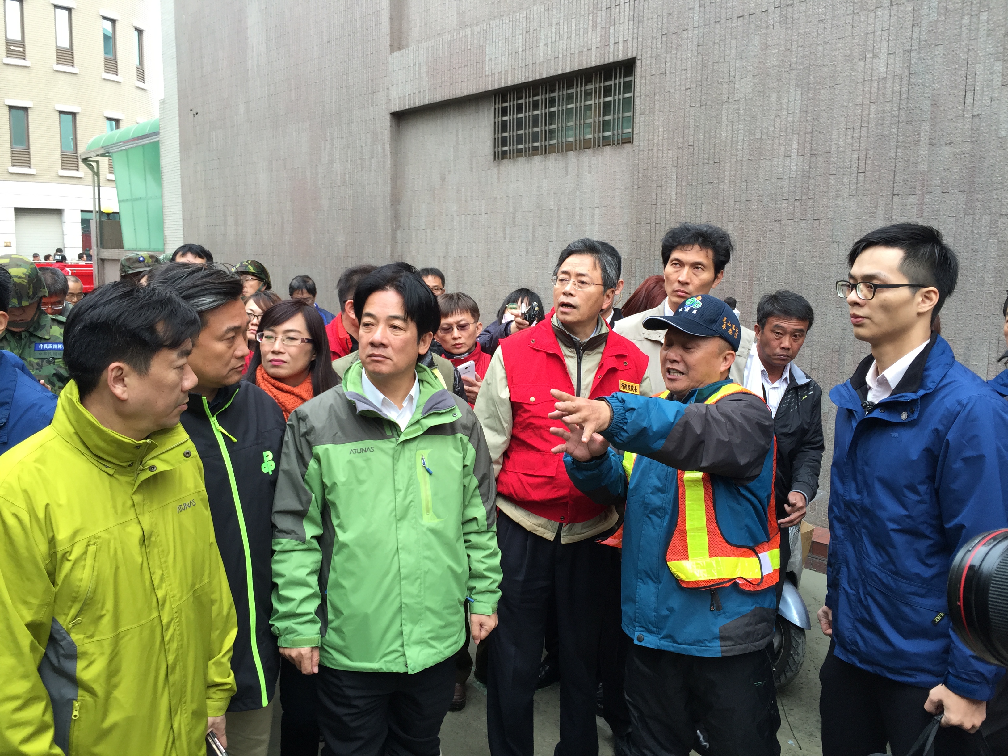張揆前往臺南勘災 強調把握黃金72小時 中央地方合作全力救災 　共5張