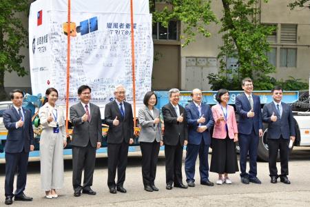 2023年7月14日行政院長陳建仁出席國家太空中心獵風者衛星起運典禮_3 　共10張