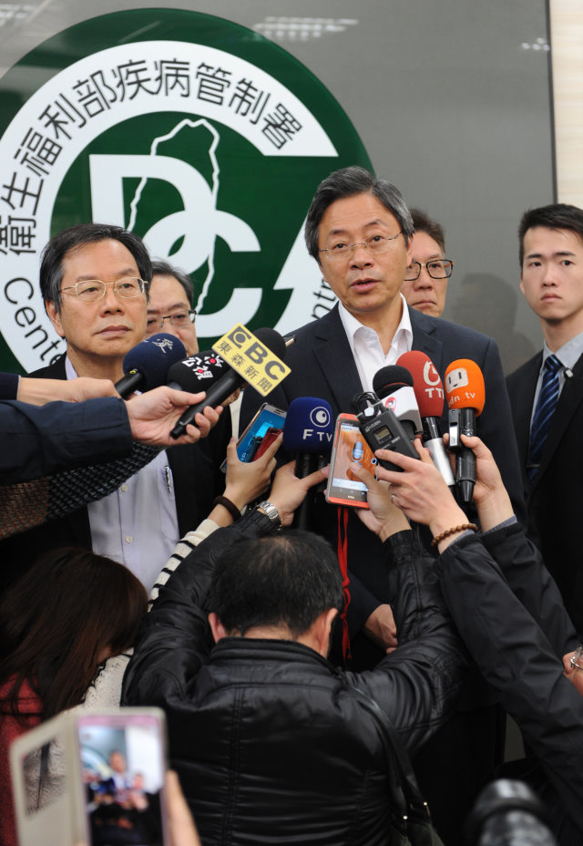 張揆：強化衛教宣導與溝通 紓緩流感疫情 　共3張