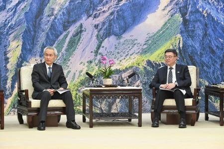 考試院周弘憲院長等一行拜會院長 　共10張