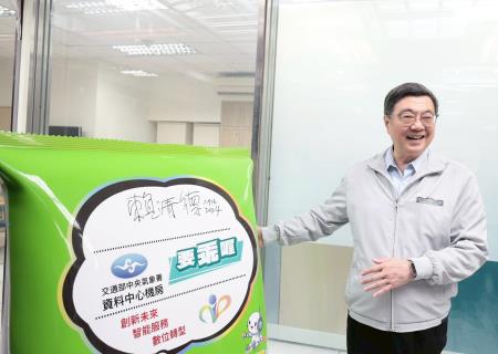 2026年5月29日行政院長卓榮泰視察交通部中央氣象署暨超級電腦機房 　共6張