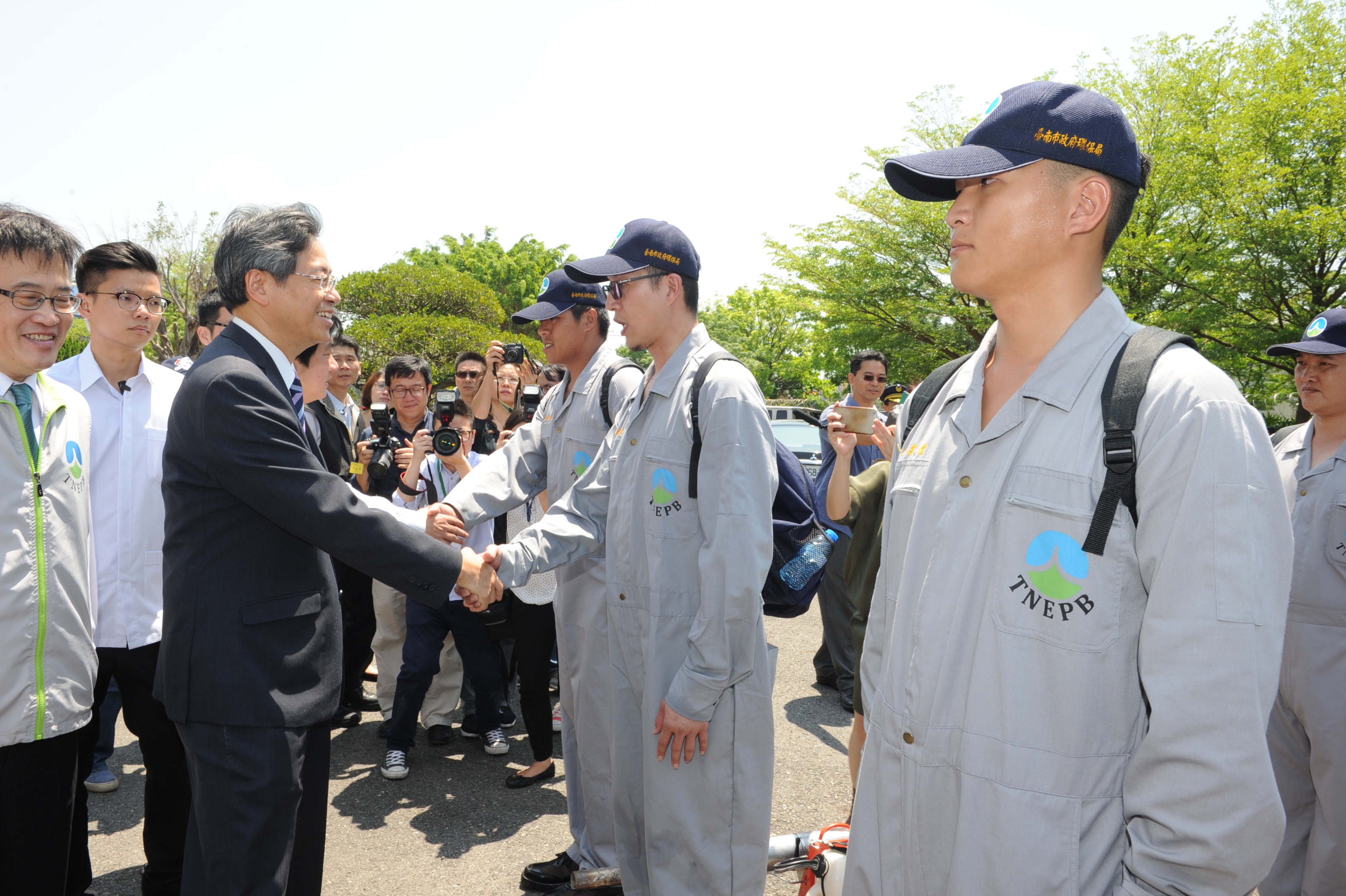 張揆：政府行動劍及履及 國家蚊媒傳染病防治研究中心投入今年防疫