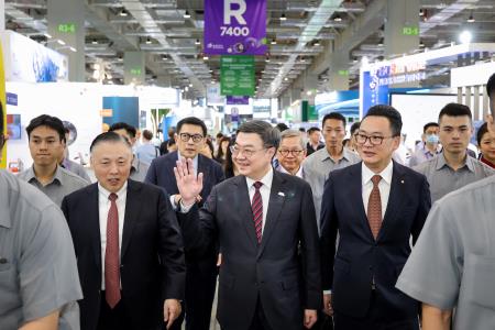 2025年9月10日行政院長卓榮泰出席「SEMICON Taiwan 2025國際半導體展」開幕典禮　共10張