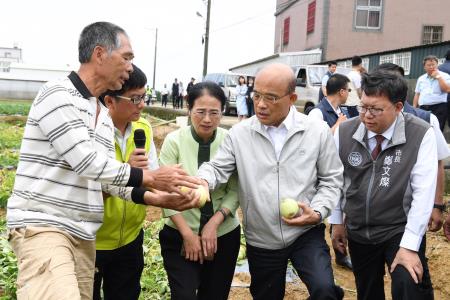 20190521行政院長蘇貞昌視察桃園市觀音區五月豪雨農作物香瓜災損情形