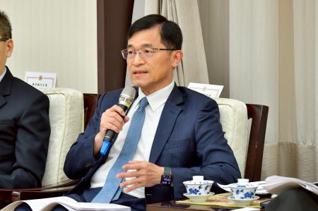 2025年6月4日行政院長卓榮泰接見永續行銷聯盟一行 _4_ 　共6張