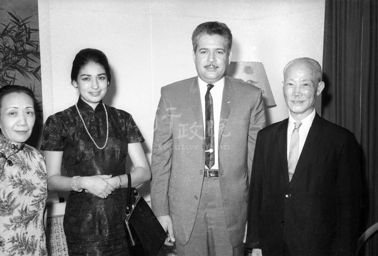 1962年7月23日副總統陳誠接見即將卸任的多明尼加駐華大使費禮詩伉儷 共1張 　共1張