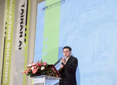 2026年3月28日行政院長卓榮泰出席國科會「AI創新應用大樓」啟用典禮 　共6張