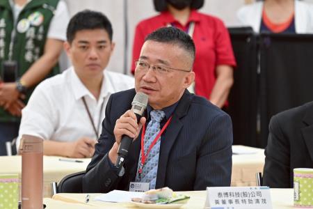 2025年4月19日行政院長卓榮泰出席新北場次產業座談會_6　共10張
