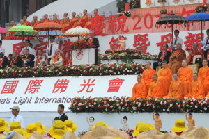 吳揆出席2010國定佛誕節暨母親節慶祝大會 　共1張