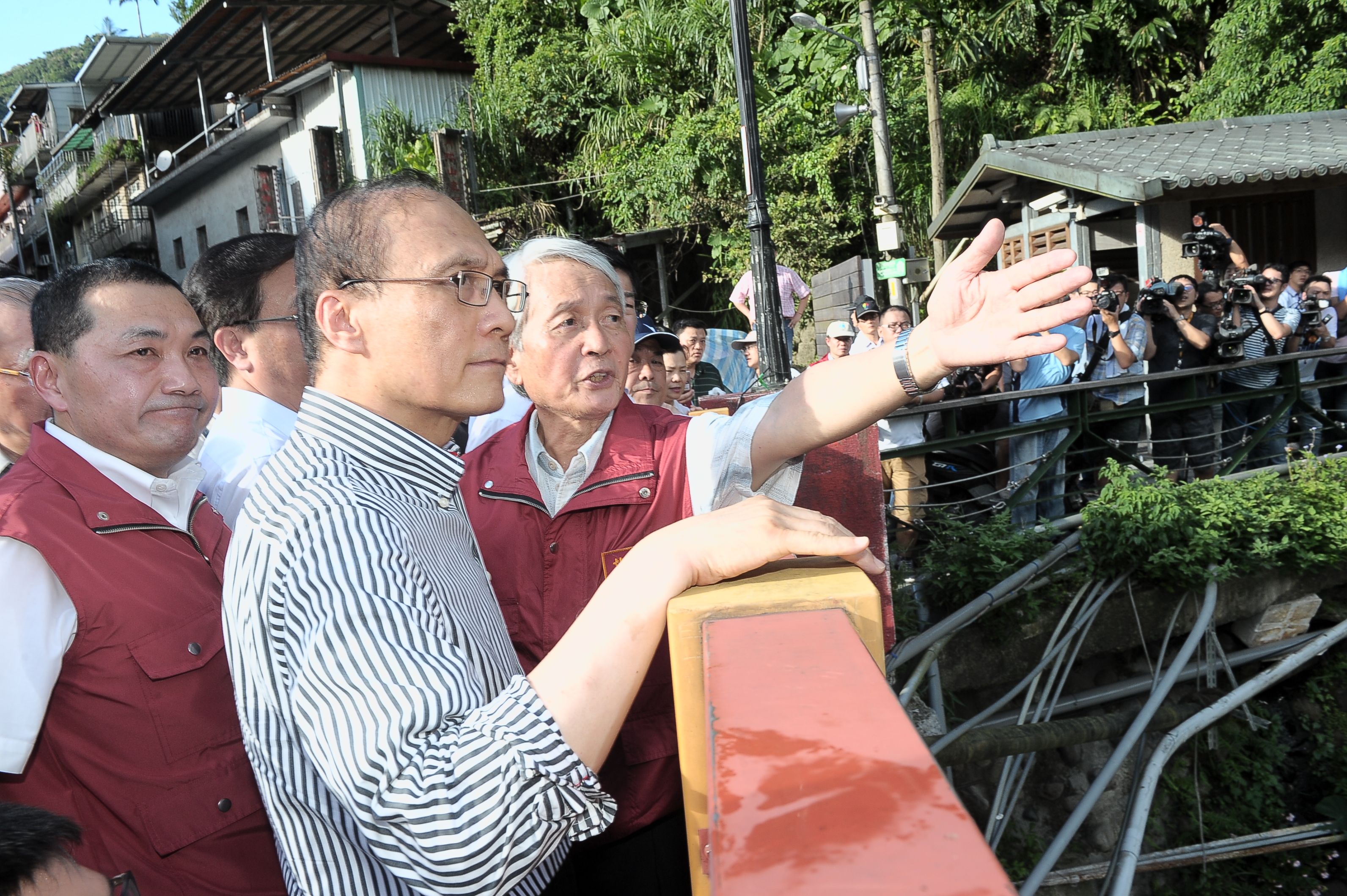 林全院長視察新北市烏來區災後復建及防颱整備情形 　共6張