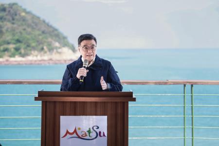 2026年5月1日行政院長卓榮泰視察南竿北海坑道遊憩系統無障礙設施進度 　共9張