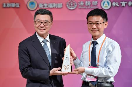 2024年6月26日行政院長卓榮泰出席113年度反毒有功人士團體頒獎活動　共7張