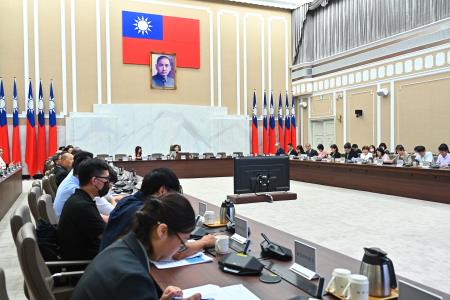 2026年6月26日行政院副院長鄭麗君主持行政院第99次消費者保護會議 　共6張