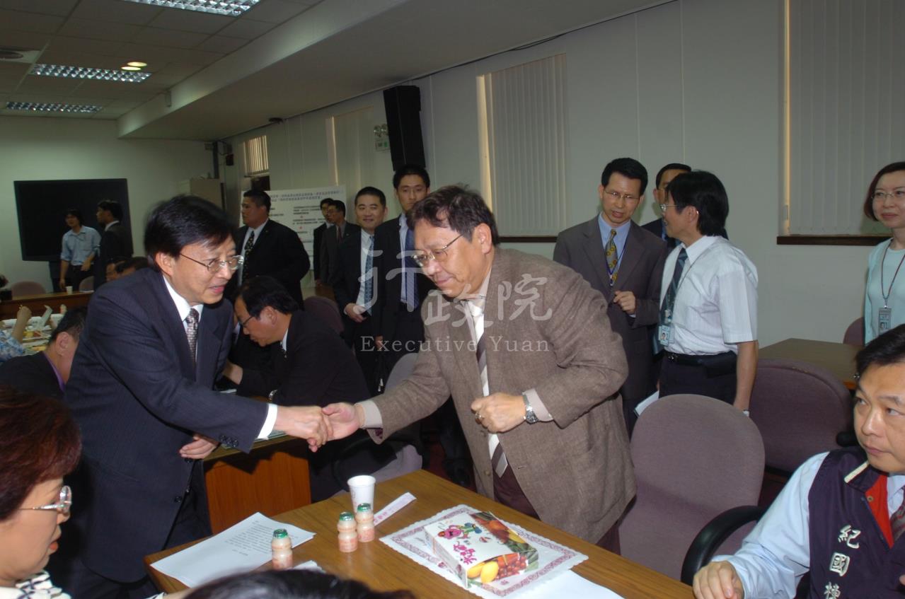 劉兆玄院長拜訪立法院國民黨黨團 共2張 　共2張