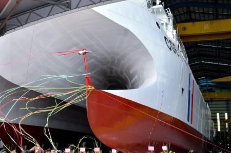 2025年1月10日行政院長卓榮泰出席「長濱艦交船、CG612命名下水、PP-10096、PP-3525交船聯合典禮」S__137781254_0　共10張