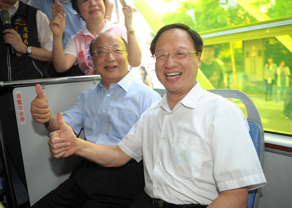 江揆：臺中國家歌劇院暨BRT快捷巴士系統提升文化品味與國際視野 　共2張