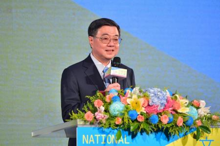 2026年8月5日行政院長卓榮泰出席「第45屆行政院文化獎頒獎典禮」 　共8張