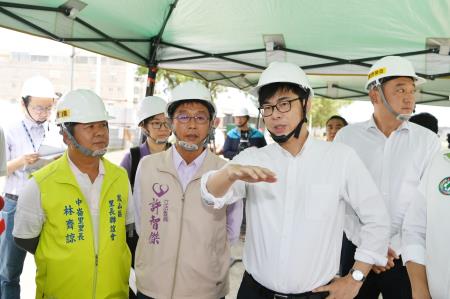 副院長視察鳳山溪都市水環境營造計畫—民安橋下游生態緩坡營造_3 　共10張