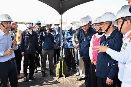 2024年3月20日行政院長陳建仁視察「大漢溪治理及堤外便道串聯工程」8 　共16張