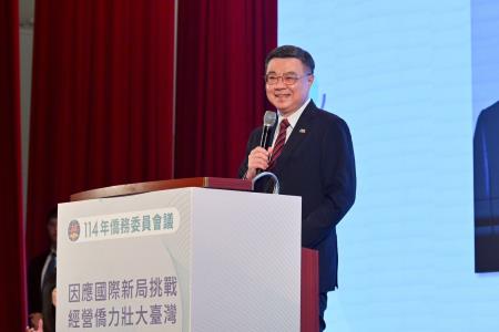 2025年10月19日行政院長卓榮泰出席114 年「僑委會僑務委員會議」行政院院長歡迎酒會 　共5張