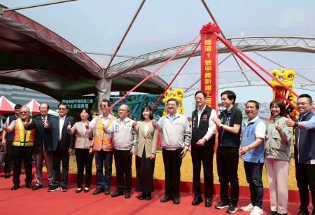 2026年4月11日行政院長卓榮泰出席「國道1號甲線新建工程」動土祈福典禮 　共5張