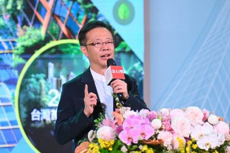 2026年9月3日行政院長卓榮泰出席「第34屆中華建築金石獎」頒獎典禮 　共4張