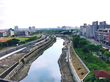 副院長視察鳳山溪都市水環境營造計畫—民安橋下游生態緩坡營造_4　共10張