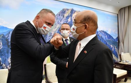 2022年6月6日行政院長蘇貞昌接見斯洛伐克國會及布拉提斯拉瓦省聯合訪問團 _2_　共8張