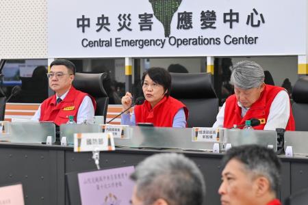2024年10月2日行政院長卓榮泰視導「視導山陀兒颱風中央災害應變中心」6