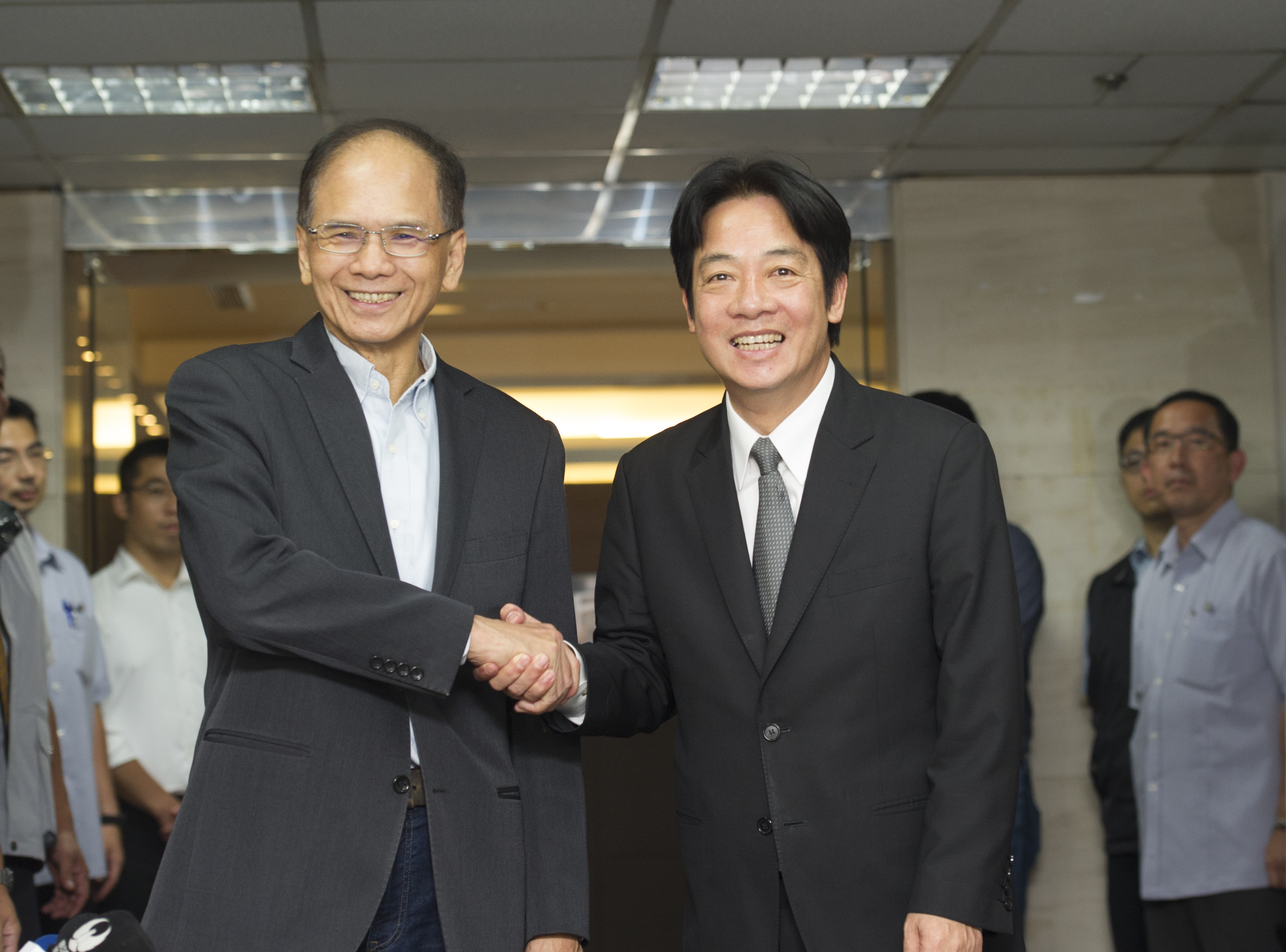 賴揆向蘇貞昌及游錫堃前院長請益  盼未來施政順利推動 　共4張
