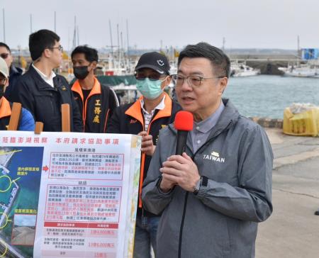 卓院長今（23）日視察「漁港建設」照片 共6張