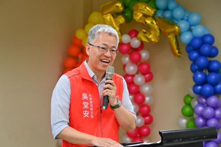 2023年8月21日行政院長陳建仁視察「宜蘭縣羅東國小暨成功國小通學廊道工程」4 　共7張