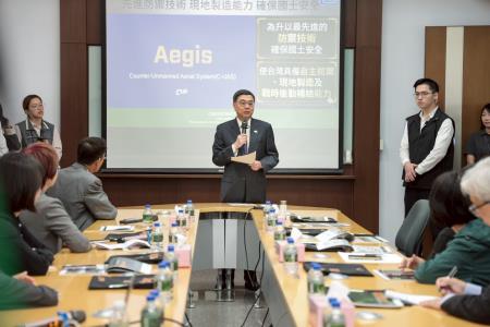 2026年3月22日行政院長卓榮泰參訪為升電裝工業（股）公司 　共6張