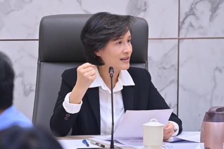 2026年3月18日行政院副院長鄭麗君主持物價穩定工作臨時會報 　共5張