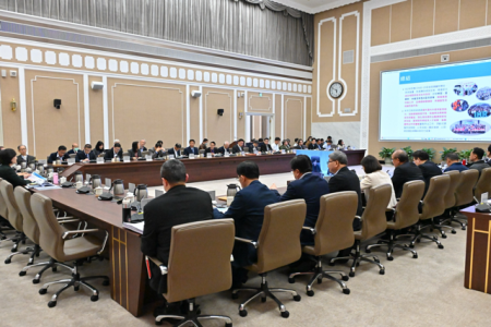 2024年12月30日行政院副院長鄭麗君主持中央災害防救委員會第47次會議 　共7張