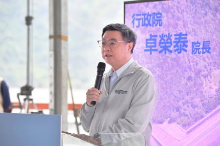 2026年5月29日行政院長卓榮泰視察馬太鞍溪堤防工程防汛整備情形 　共7張