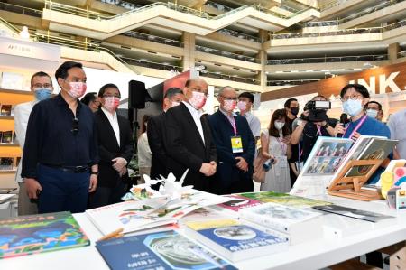 2022年6月5日行政院長蘇貞昌參觀2022台北國際書展　共11張