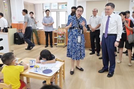 卓院長今（13）日訪視「台電職場互助教保服務中心」照片 共10張　共11張