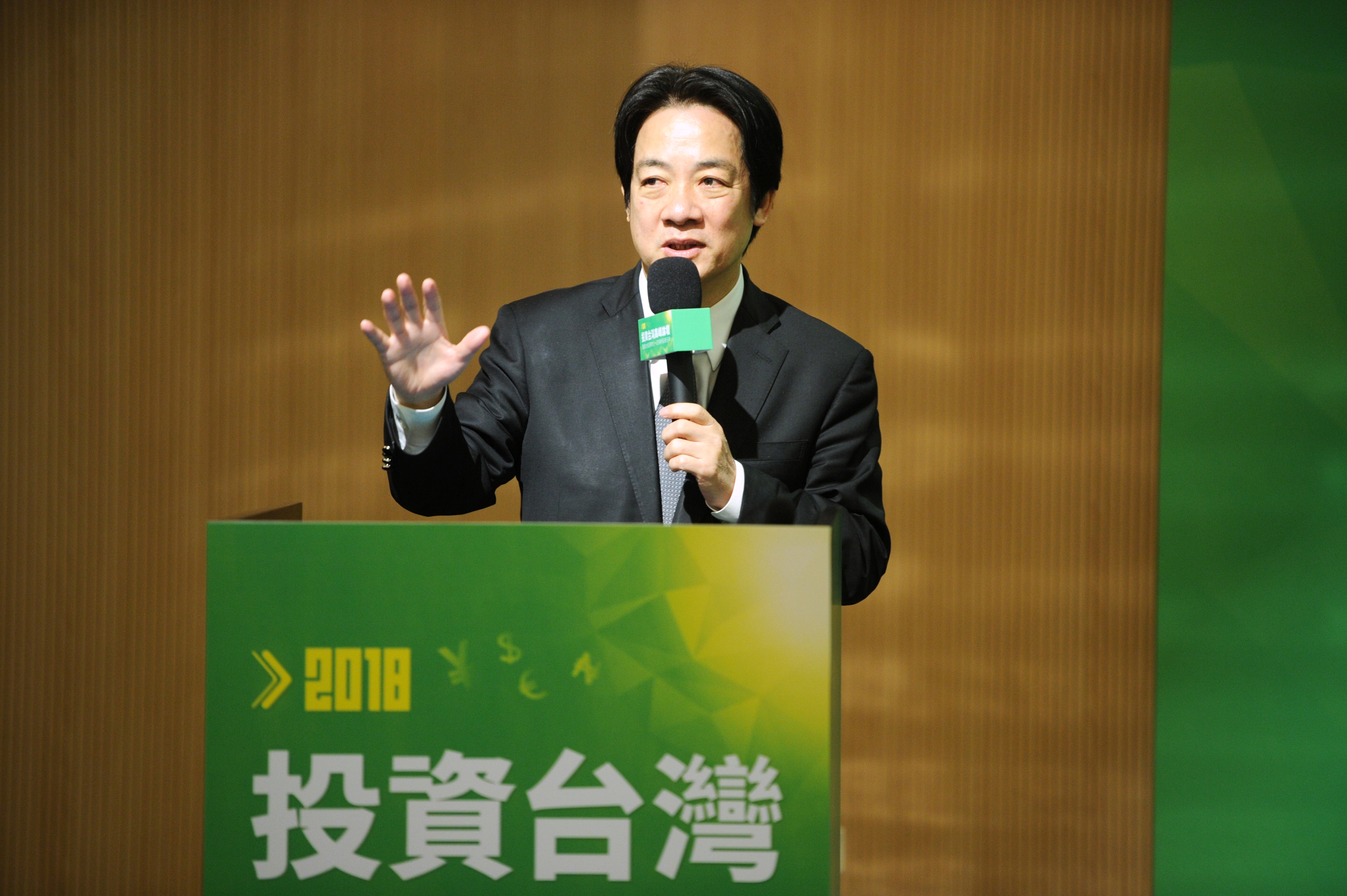 賴揆：政府積極鼓勵投資、打造新創產業友善環境