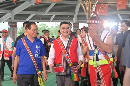 卓院長今（17）日出席「太巴塱部落豐年祭」照片 共3張　共13張