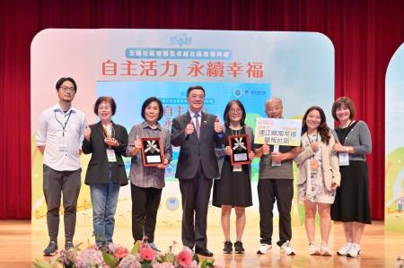 行政院長卓榮泰出席「113年全國社區發展金卓越社區表揚典禮」　共9張