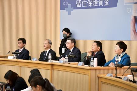 2024年12月17日行政院長卓榮泰出席「2024保險論壇」 _4_　共4張