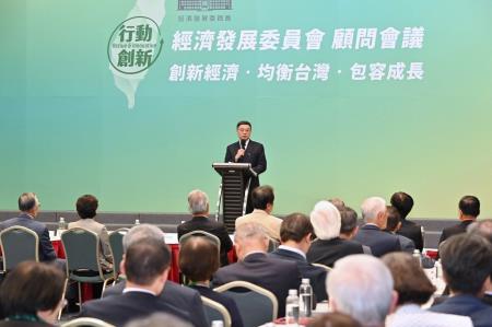 2024年9月3日行政院長卓榮泰出席「行政院經濟發展委員會」顧問會議2　共8張
