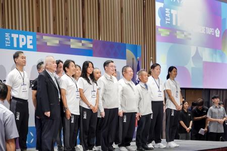 2025年8月21日行政院長卓榮泰出席2025年成都世界運動會代表團返國餐會 　共10張