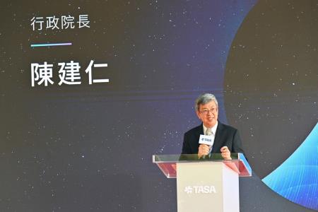 2023年7月14日行政院長陳建仁出席國家太空中心獵風者衛星起運典禮_10　共10張