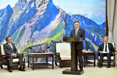 2025年6月4日行政院長卓榮泰接見永續行銷聯盟一行 _6_ 　共6張