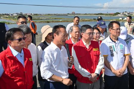2024年8月1日行政院長卓榮泰視察嘉義縣東石鄉蚵農災損情形