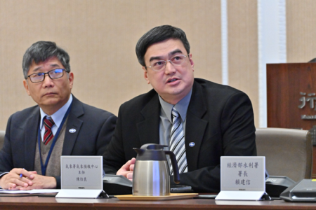 2024年12月30日行政院副院長鄭麗君主持中央災害防救委員會第47次會議 　共7張