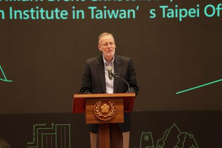 _2_2020年總統盃黑客松頒獎典禮AIT台北辦事處酈英傑處長致詞 　共4張